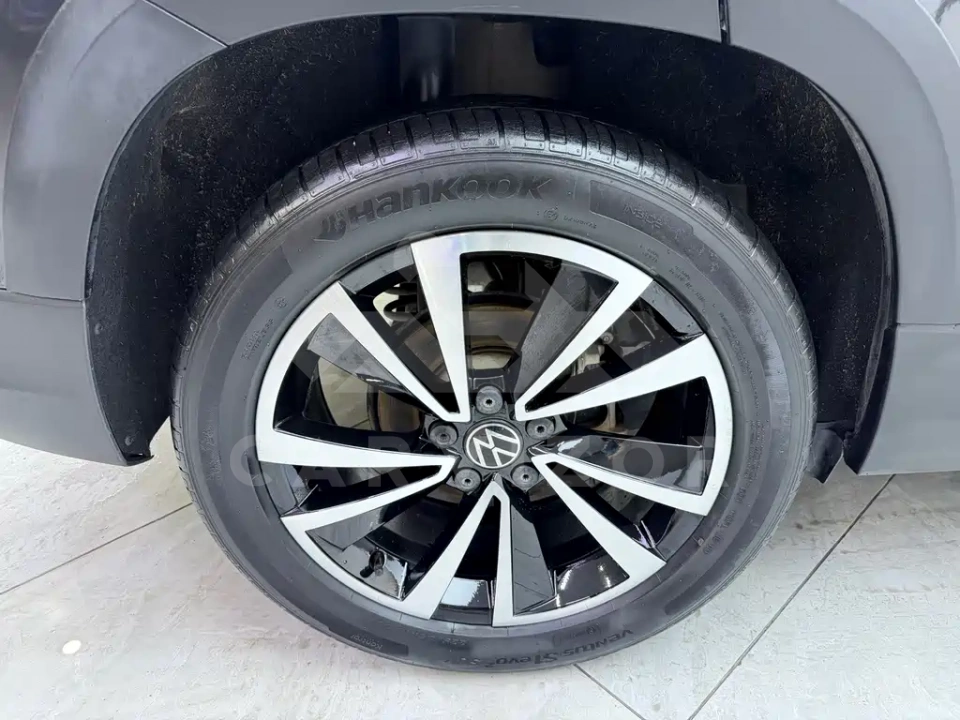 Volkswagen Tharu