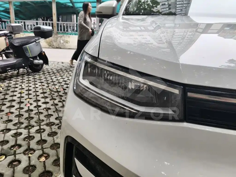 Volkswagen Tharu