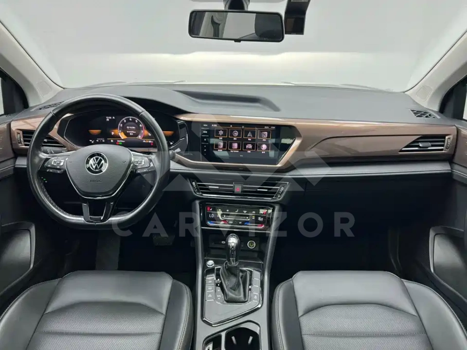 Volkswagen Tharu