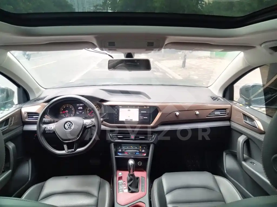 Volkswagen Tharu
