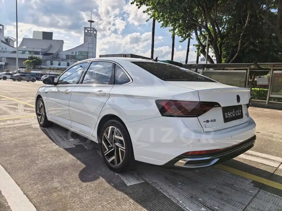 Volkswagen Sagitar