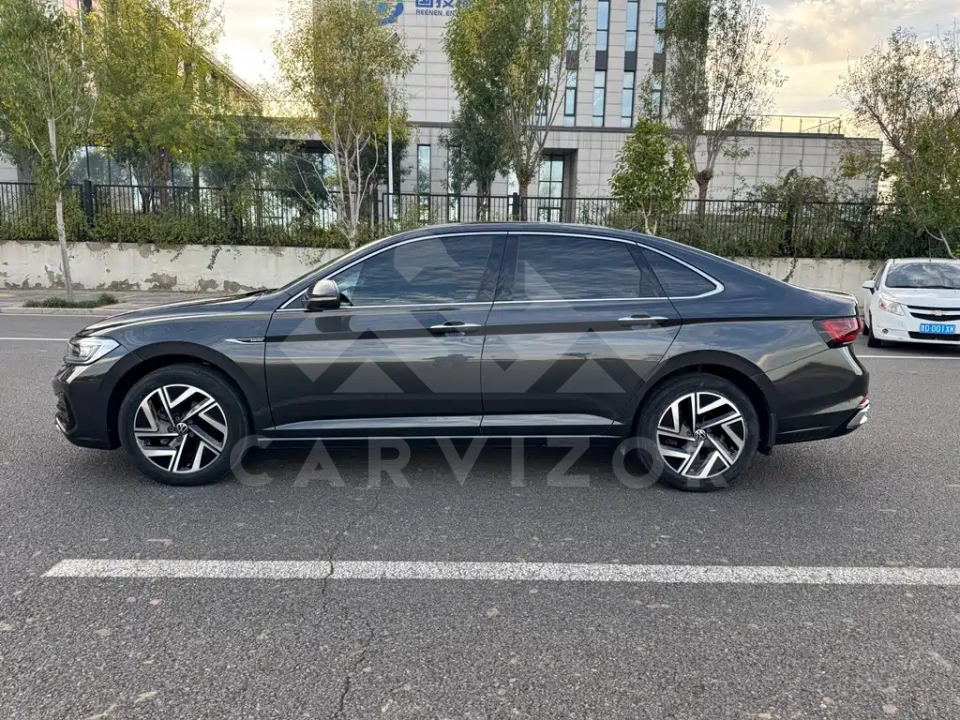 Volkswagen Sagitar