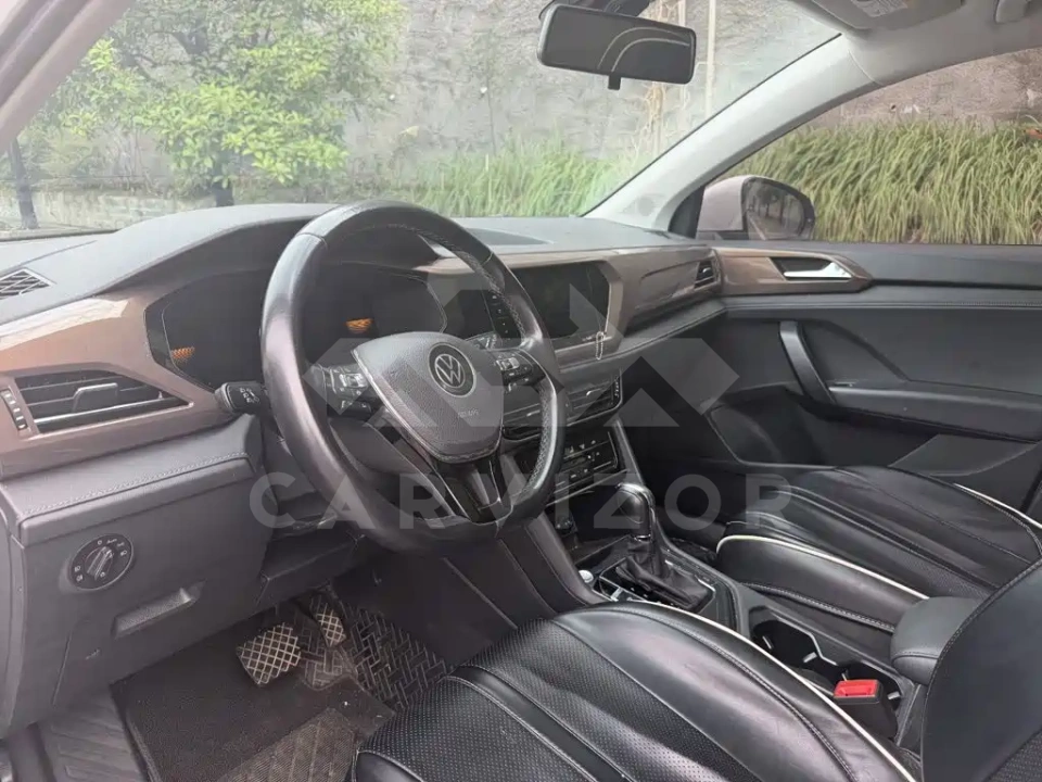 Volkswagen Tharu