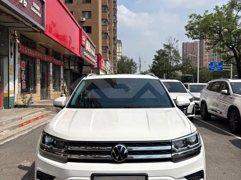Volkswagen Tharu