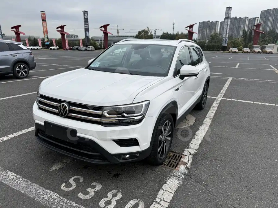 Volkswagen Tharu