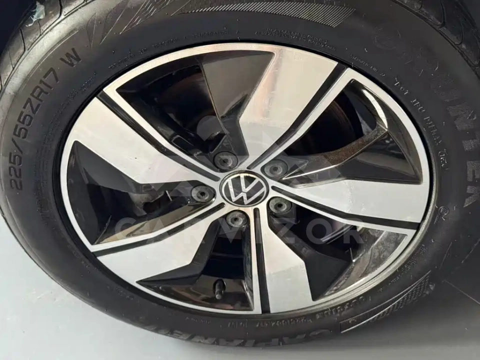 Volkswagen Tharu