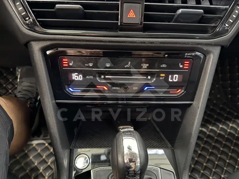 Volkswagen Tharu