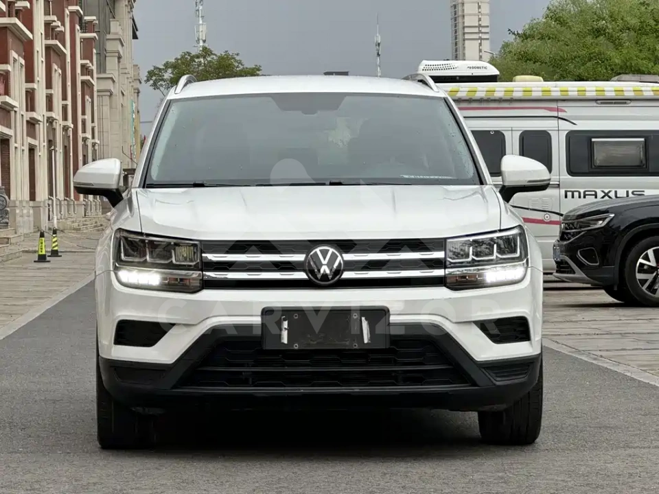 Volkswagen Tharu