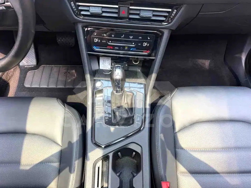 Volkswagen Tharu