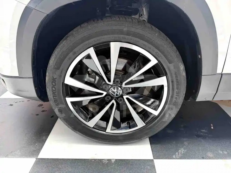 Volkswagen Tharu