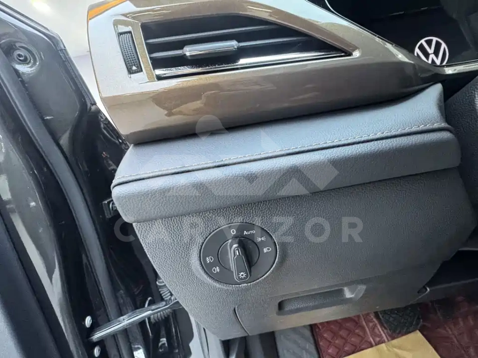 Volkswagen Tharu