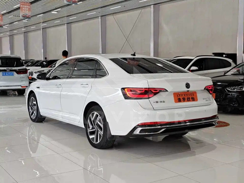 Volkswagen Sagitar