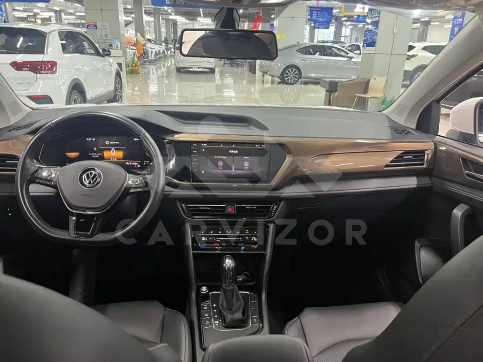 Volkswagen Tharu