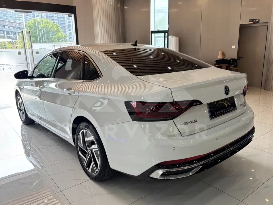 Volkswagen Sagitar