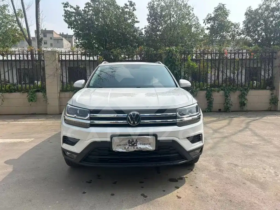 Volkswagen Tharu