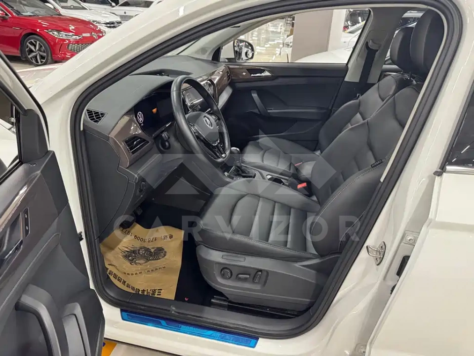 Volkswagen Tharu