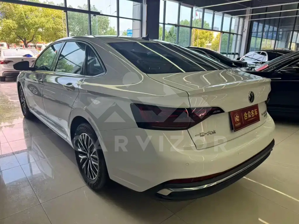 Volkswagen Sagitar