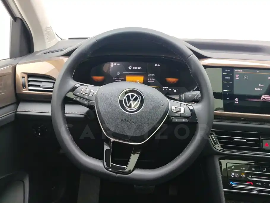 Volkswagen Tharu