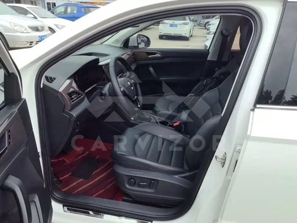 Volkswagen Tharu