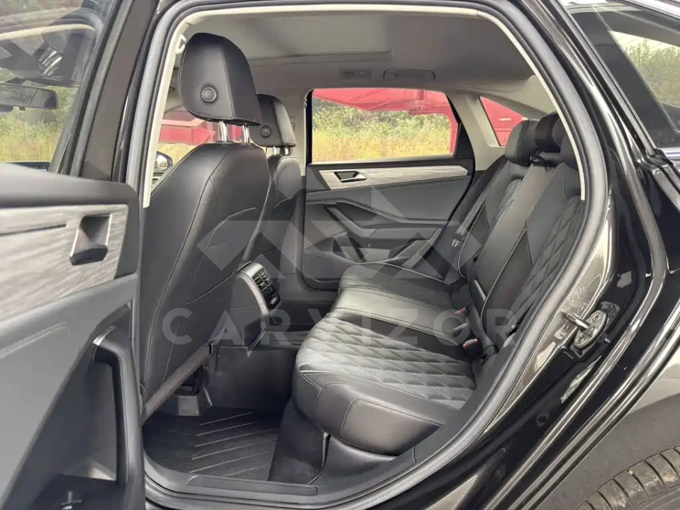 Volkswagen Sagitar