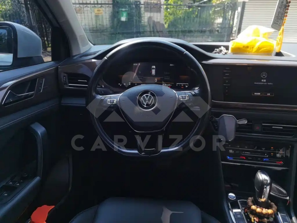 Volkswagen Tharu