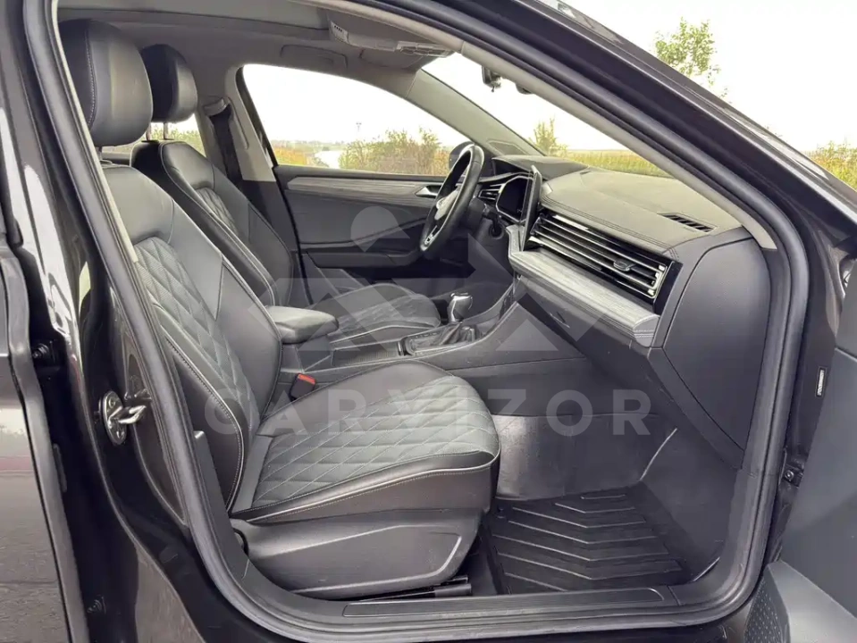 Volkswagen Sagitar