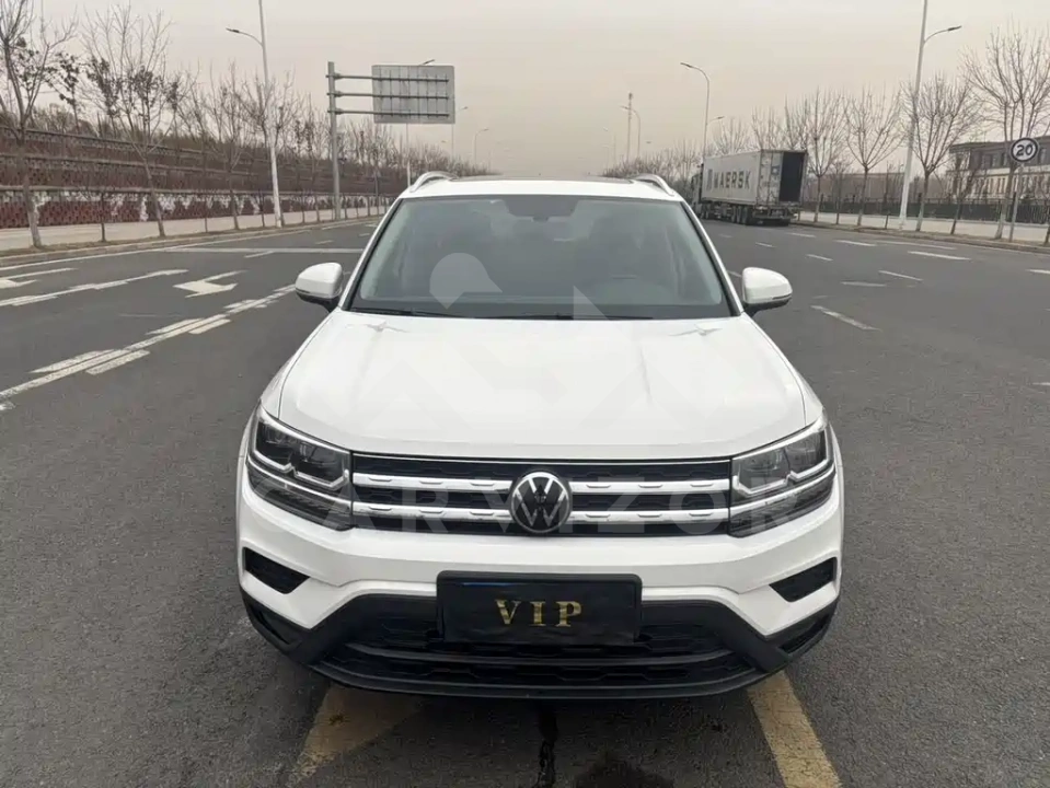 Volkswagen Tharu
