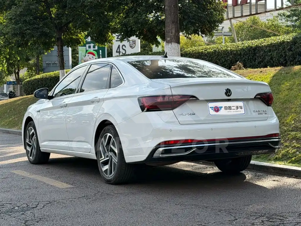 Volkswagen Sagitar