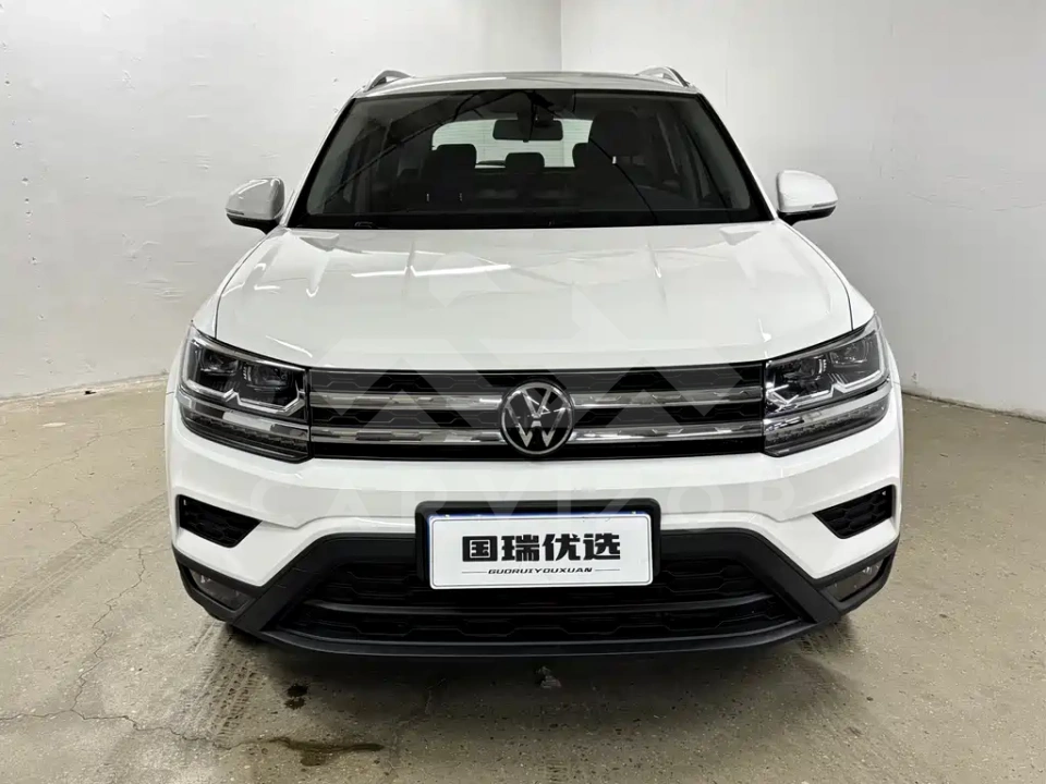 Volkswagen Tharu