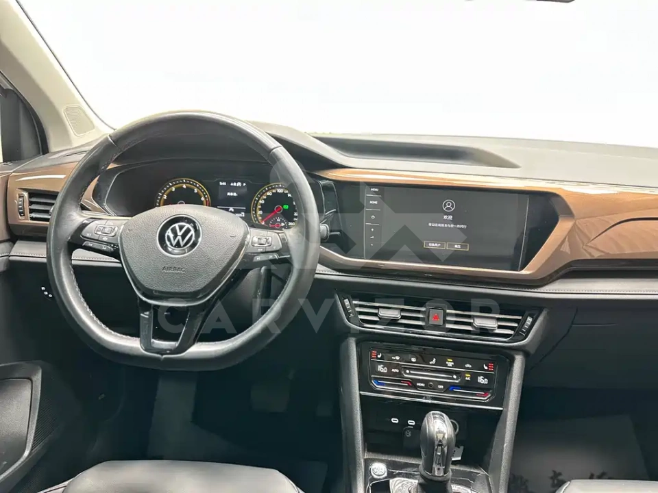 Volkswagen Tharu