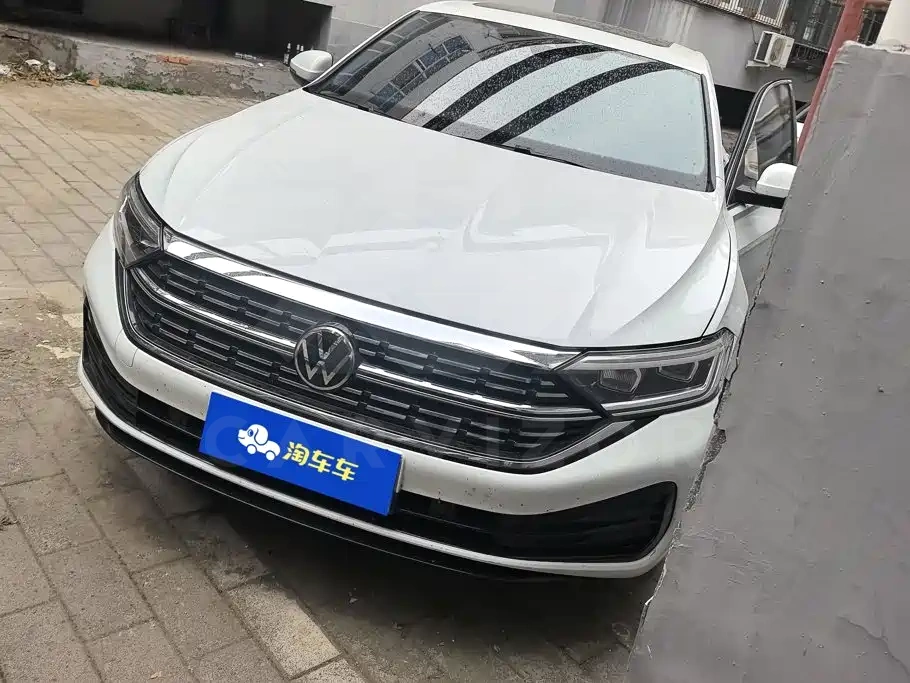 Volkswagen Sagitar