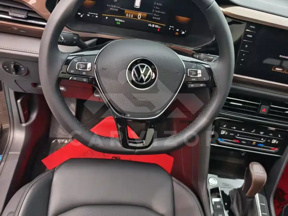 Volkswagen Tharu