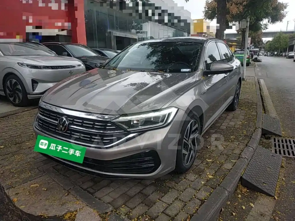 Volkswagen Sagitar