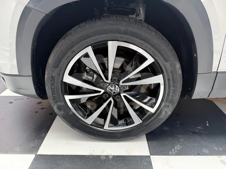 Volkswagen Tharu
