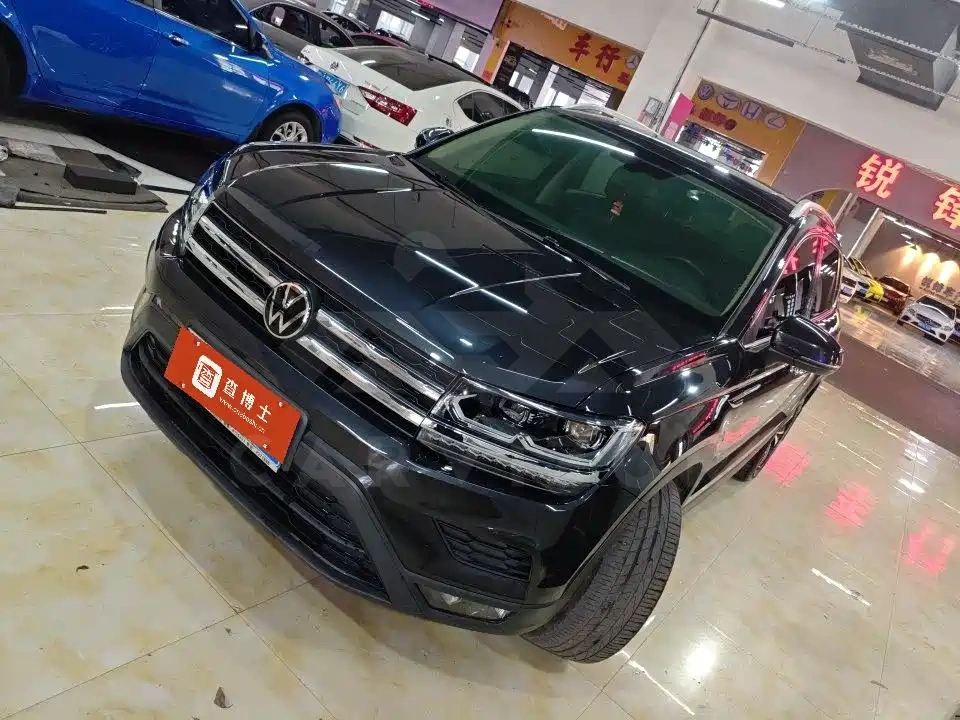 Volkswagen Tharu