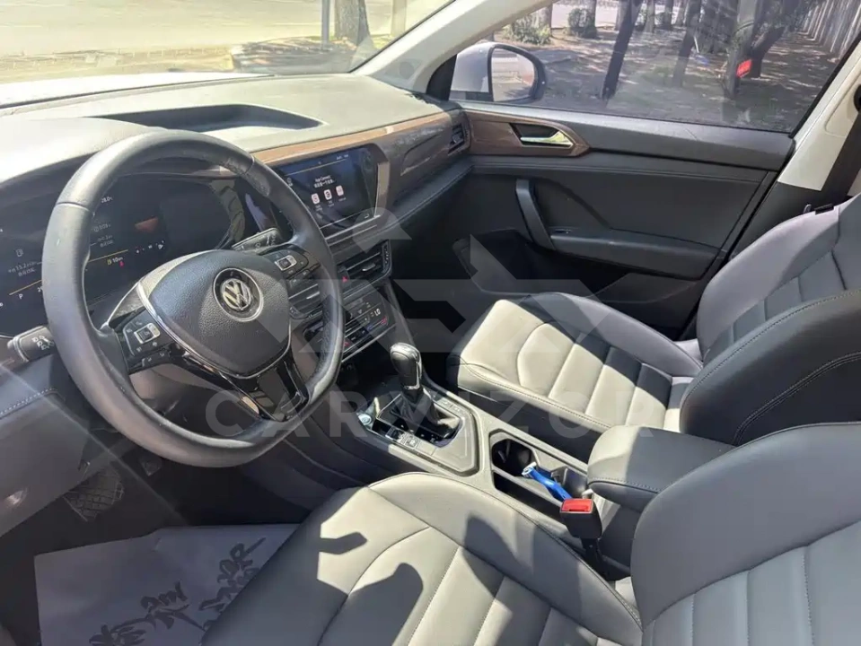 Volkswagen Tharu