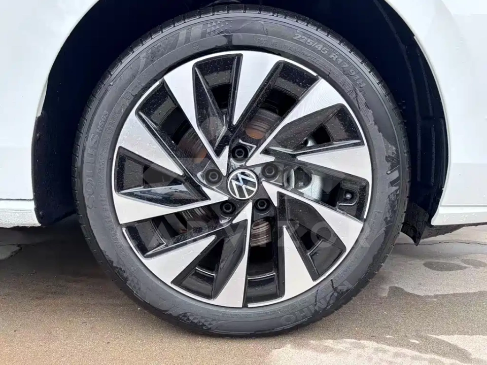 Volkswagen Sagitar