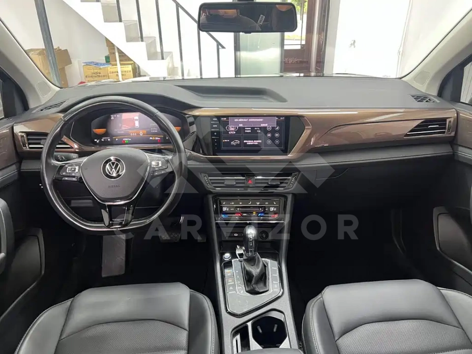 Volkswagen Tharu