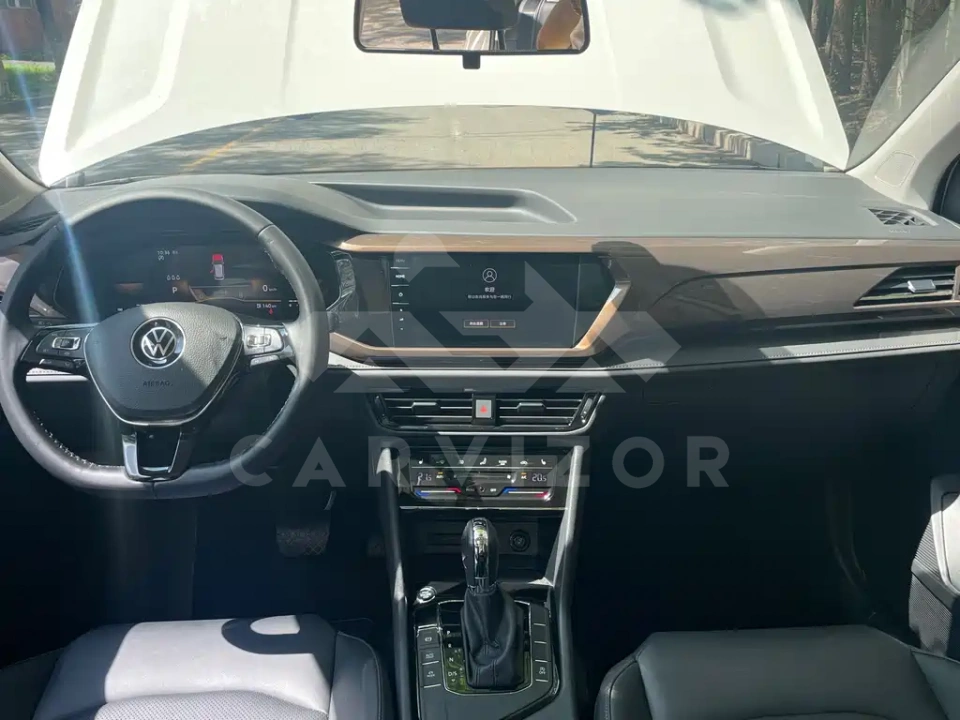 Volkswagen Tharu