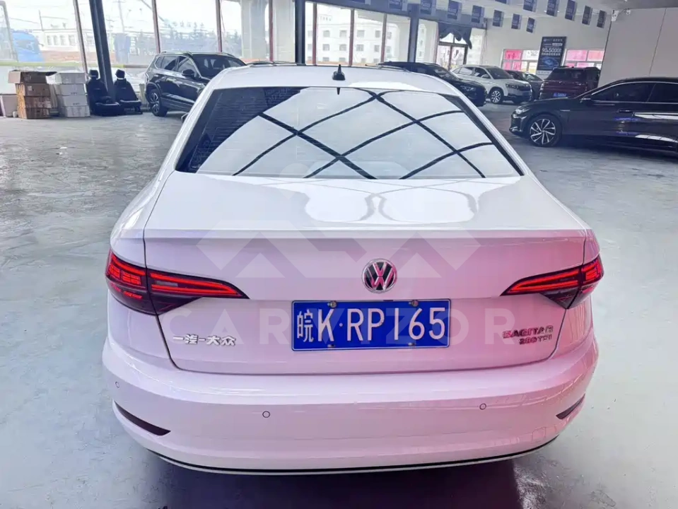 Volkswagen Sagitar