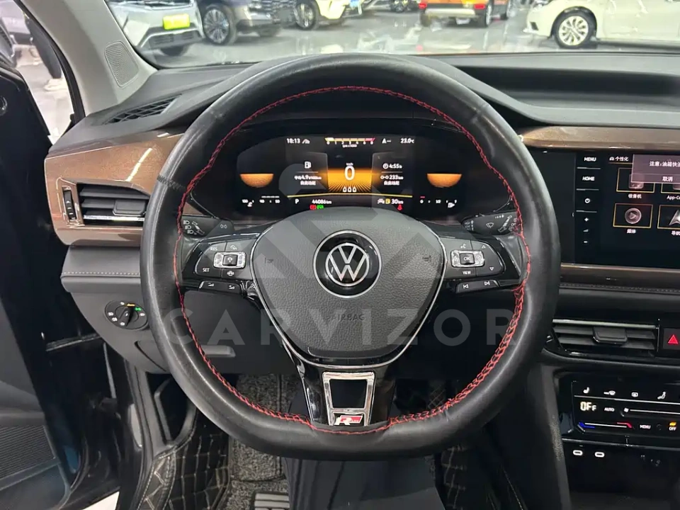 Volkswagen Tharu