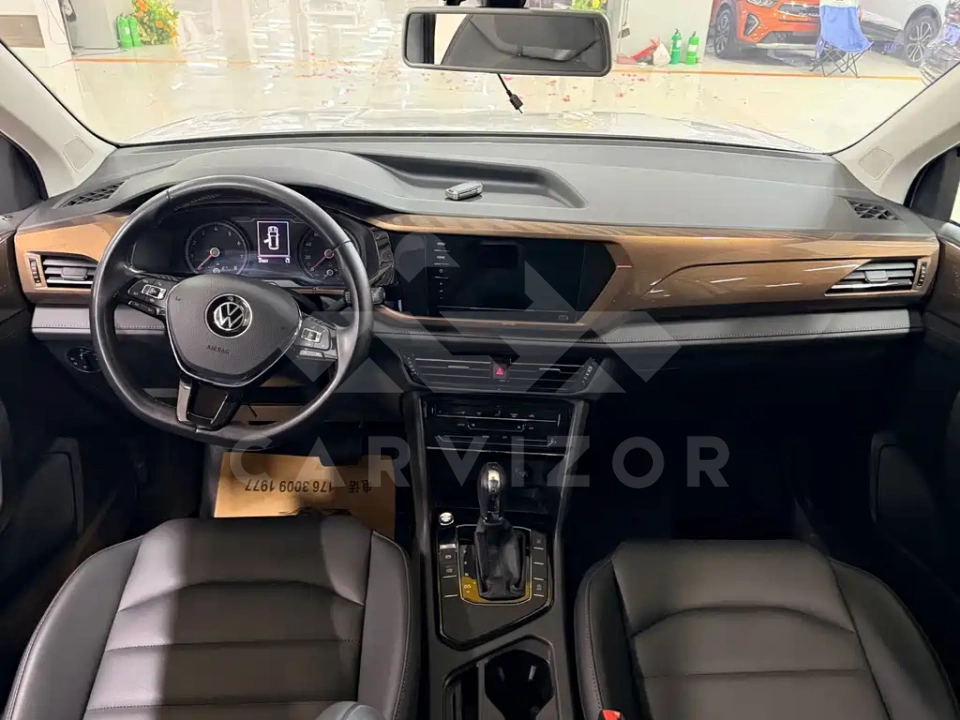 Volkswagen Tharu