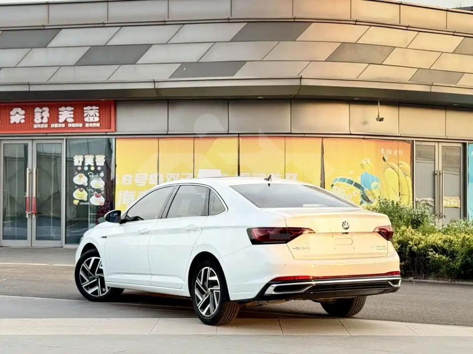 Volkswagen Sagitar