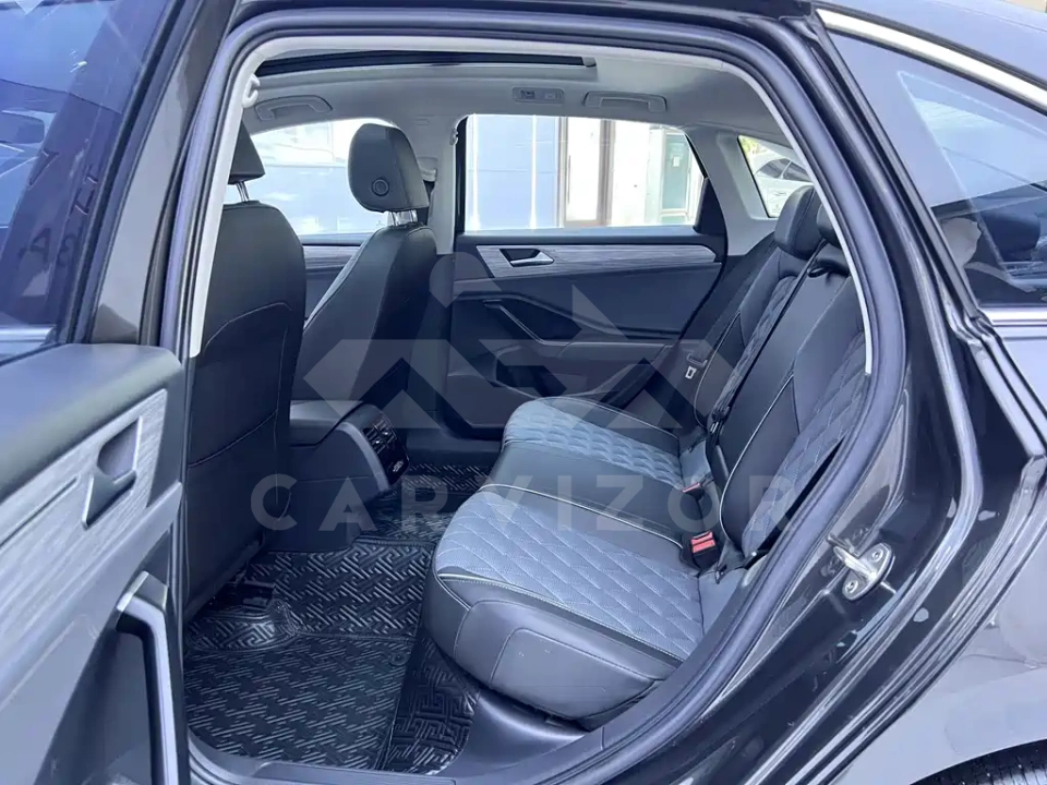 Volkswagen Sagitar
