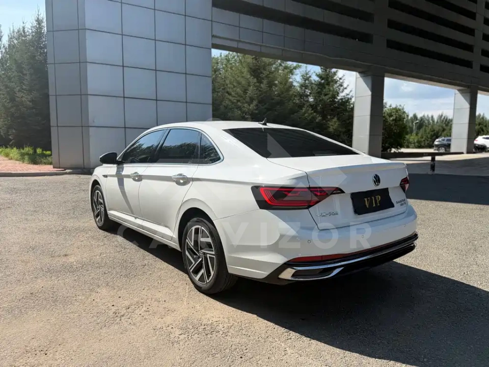 Volkswagen Sagitar
