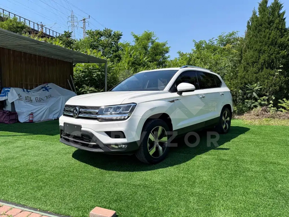 Volkswagen Tharu