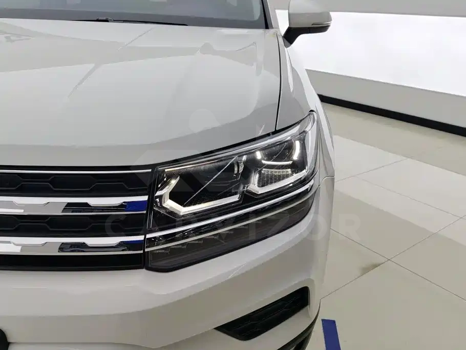 Volkswagen Tharu