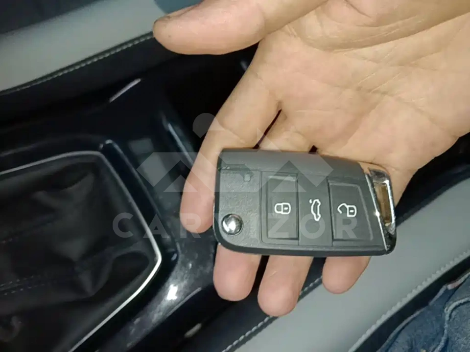 Volkswagen Tharu