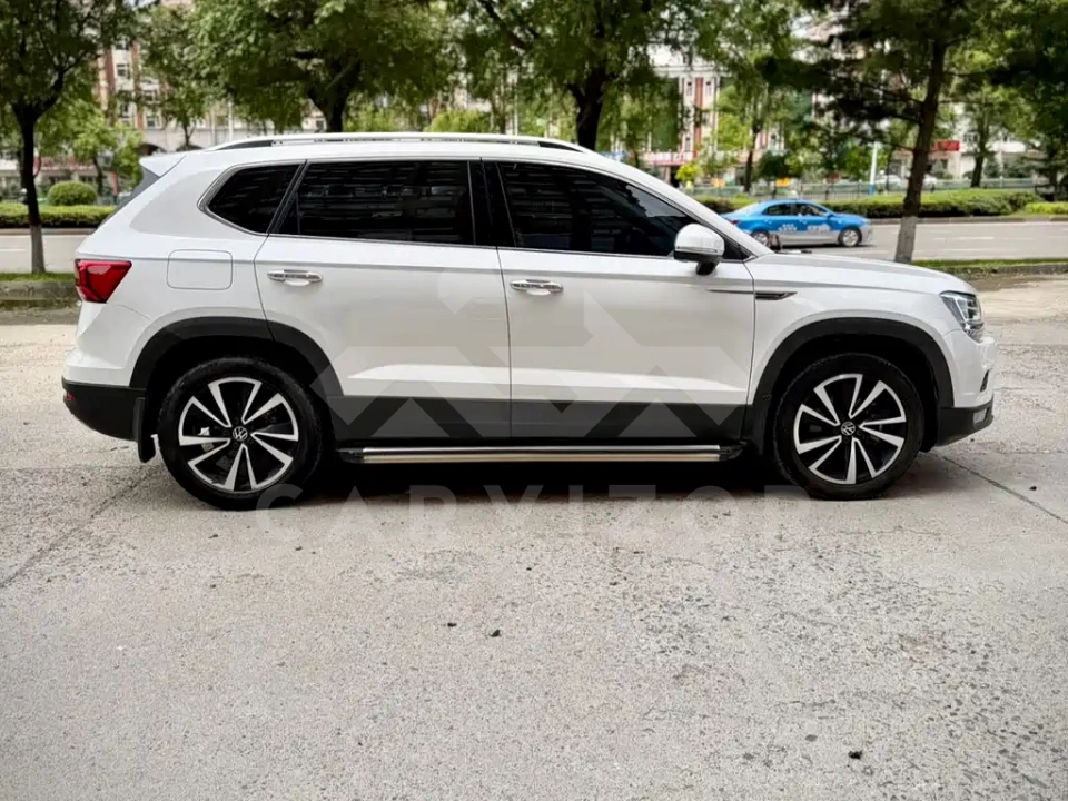 Volkswagen Tharu