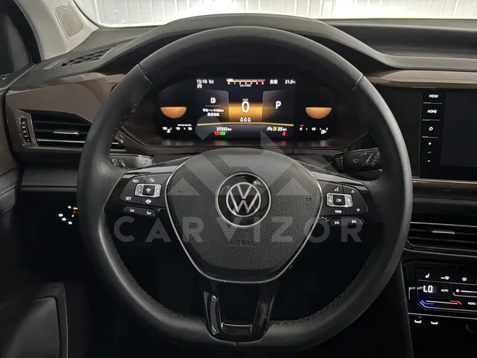 Volkswagen Tharu